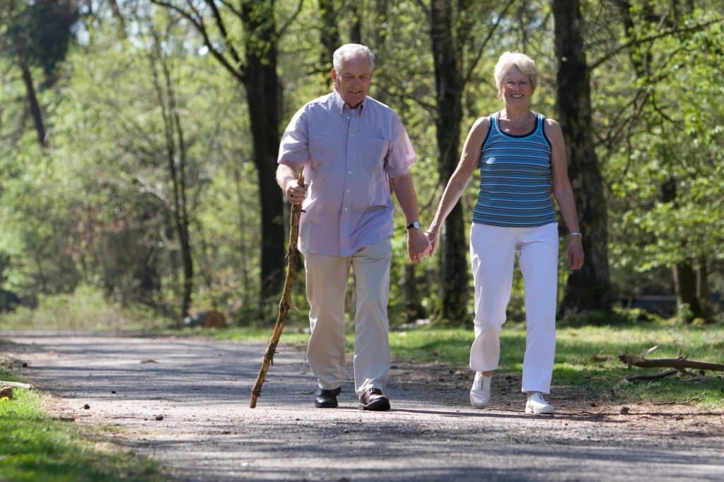 Couple walking on one of the best hiking trails in New Jersey